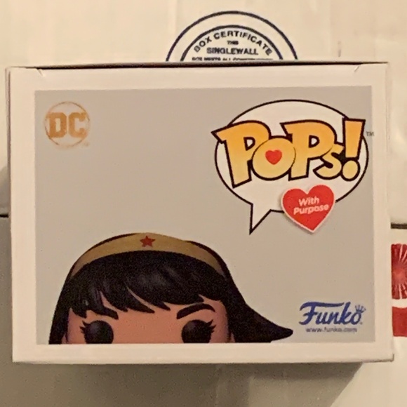 Yara flor future state Funko pop (NWT) - Picture 5 of 6